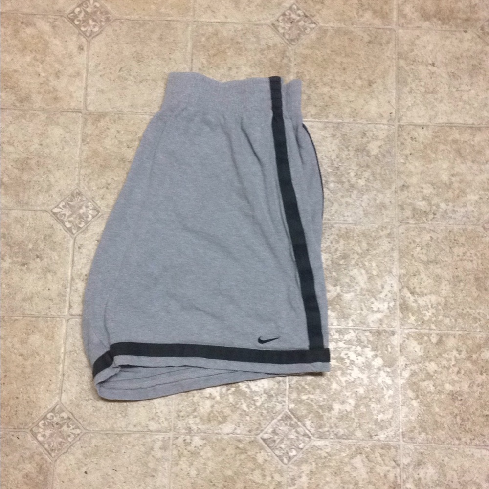 Nike short
